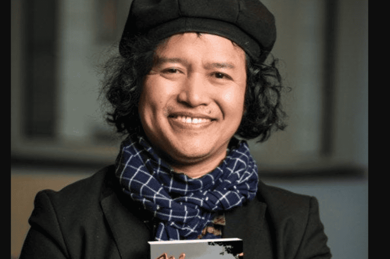 Deretan Penulis Indonesia yang Sukses dengan Karya-Karyanya